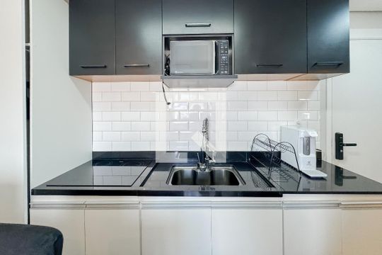 Cozinha de apartamento à venda com 1 quarto, 29m² em Sé, São Paulo