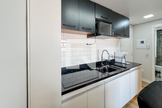Cozinha de apartamento à venda com 1 quarto, 29m² em Sé, São Paulo