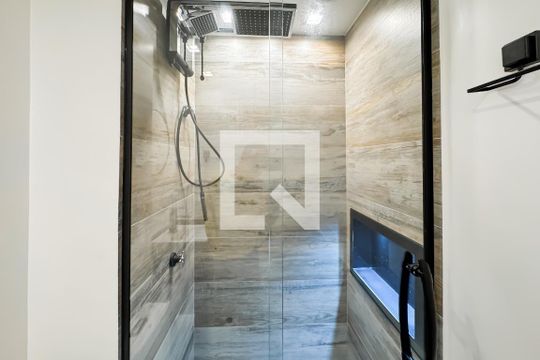 Banheiro de apartamento à venda com 1 quarto, 29m² em Sé, São Paulo