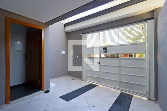 Garagem de casa para alugar com 2 quartos, 100m² em Jardim Santo Alberto, Santo André