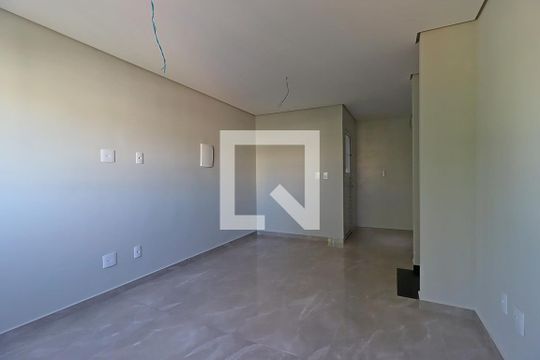 Sala de casa para alugar com 2 quartos, 100m² em Jardim Santo Alberto, Santo André