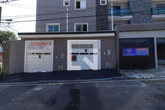 Fachada de casa para alugar com 2 quartos, 100m² em Jardim Santo Alberto, Santo André