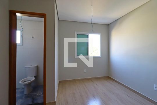 Suíte de casa para alugar com 2 quartos, 100m² em Jardim Santo Alberto, Santo André