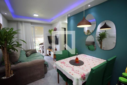 Sala de apartamento à venda com 2 quartos, 48m² em Parada de Lucas, Rio de Janeiro