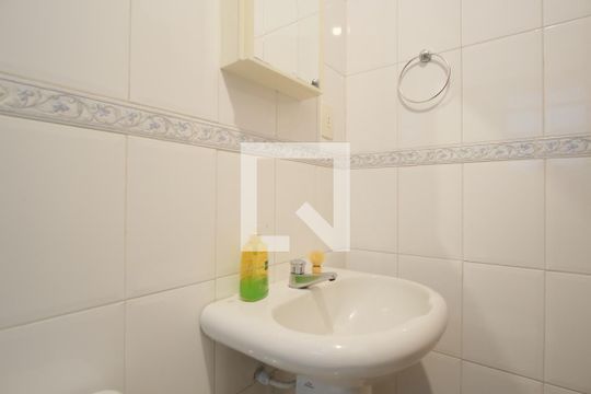 Banheiro de serviço de casa à venda com 3 quartos, 160m² em Tatuapé, São Paulo
