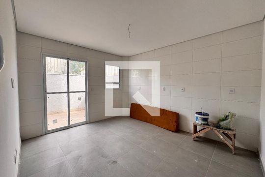 Sala de apartamento à venda com 2 quartos, 66m² em Jardim Utinga, Santo André