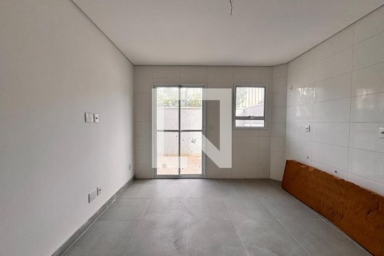 Sala de apartamento à venda com 2 quartos, 66m² em Jardim Utinga, Santo André