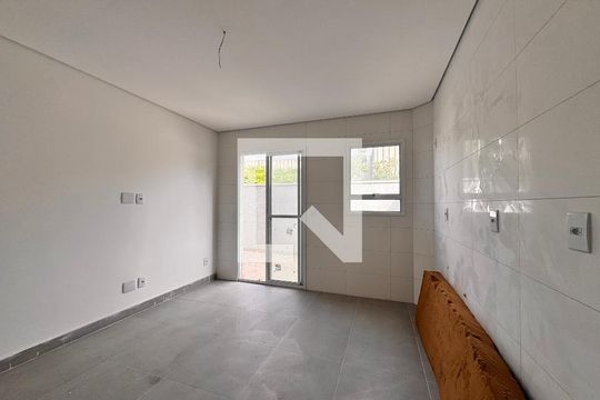 Cozinha de apartamento à venda com 2 quartos, 66m² em Jardim Utinga, Santo André