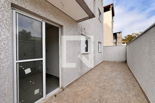 Área privativa de apartamento à venda com 2 quartos, 66m² em Jardim Utinga, Santo André