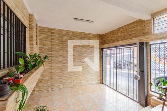 Garagem de casa à venda com 2 quartos, 250m² em Cambuci, São Paulo