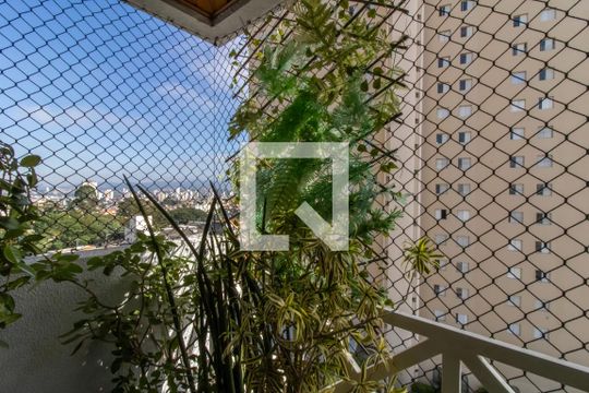 Sacada de apartamento à venda com 3 quartos, 74m² em Gopoúva, Guarulhos