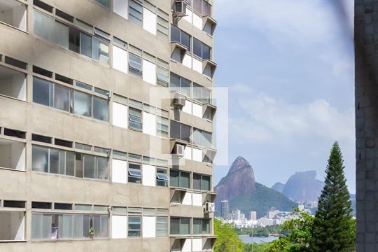 Vista da Sala de apartamento à venda com 2 quartos, 70m² em Lagoa, Rio de Janeiro