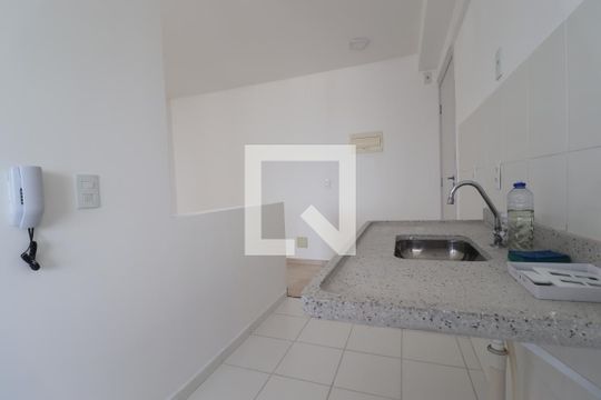 Cozinha de apartamento à venda com 2 quartos, 42m² em Vila Valparaíso, Santo André