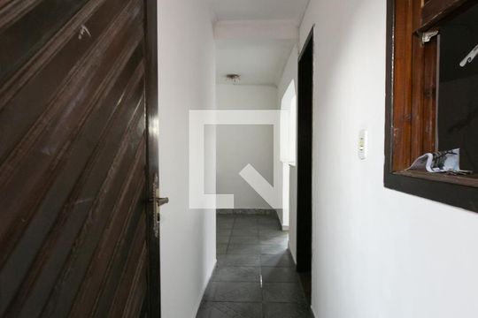 Corredor de casa para alugar com 1 quarto, 40m² em Lajeado, São Paulo