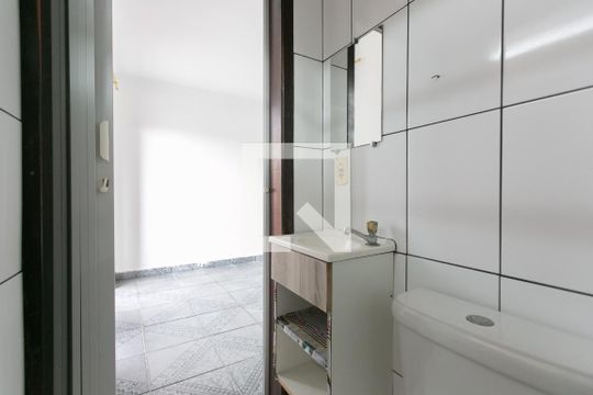 Banheiro de casa para alugar com 1 quarto, 40m² em Lajeado, São Paulo