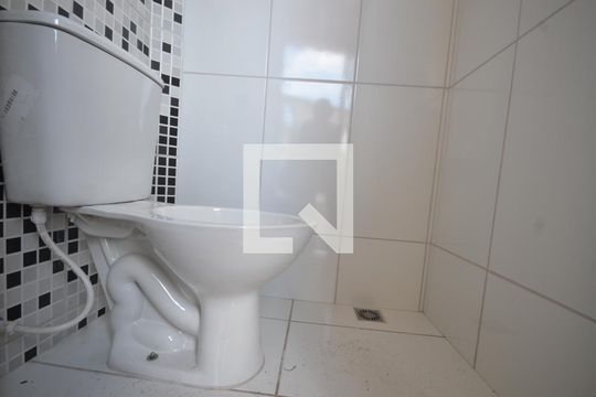Banheiro de Serviço de casa para alugar com 2 quartos, 50m² em Campo Grande, Rio de Janeiro