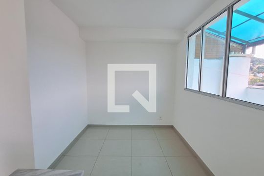 Sala 2 de apartamento para alugar com 2 quartos, 83m² em Jardim Primavera, Duque de Caxias