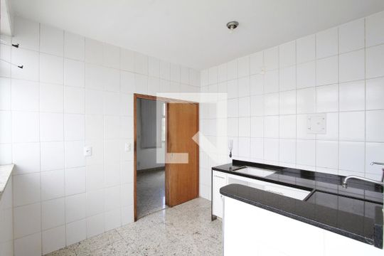 Cozinha de apartamento à venda com 4 quartos, 151m² em Nova Suíssa, Belo Horizonte