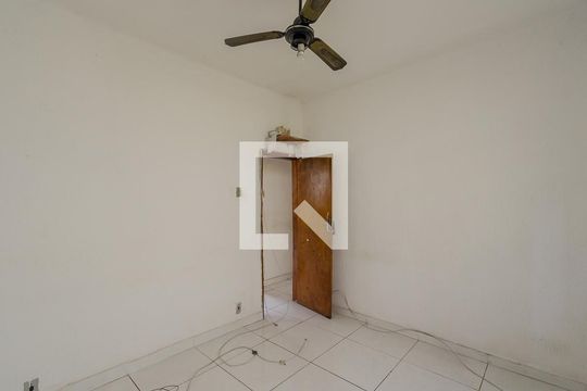 Quarto 2 de casa à venda com 3 quartos, 245m² em Vila Kosmos, Rio de Janeiro