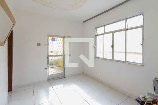 Casa à venda com 3 quartos, 245m² em Vila Kosmos, Rio de Janeiro