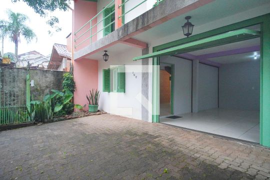 Garagem de casa à venda com 2 quartos, 130m² em Jardim Maua, Novo Hamburgo