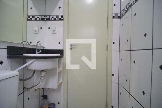 Banheiro 1 de casa à venda com 2 quartos, 130m² em Jardim Maua, Novo Hamburgo