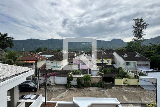 Sótão - Vista de casa à venda com 5 quartos, 300m² em Vargem Pequena, Rio de Janeiro