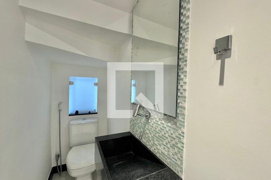 Lavabo de casa à venda com 5 quartos, 300m² em Vargem Pequena, Rio de Janeiro