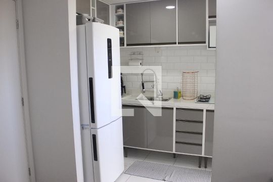 Cozinha de apartamento à venda com 2 quartos, 44m² em Vila Bremen, Guarulhos
