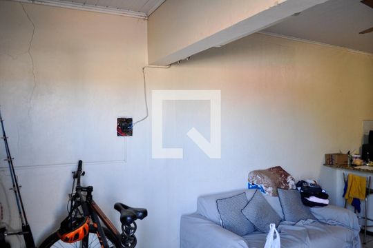 Sala de casa à venda com 2 quartos, 174m² em Vila Nova, Porto Alegre