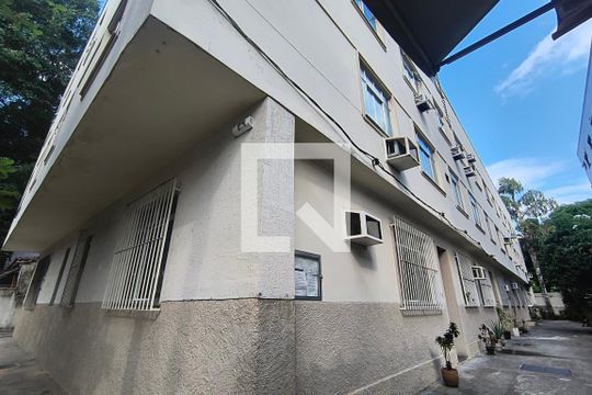 Fachada de apartamento à venda com 2 quartos, 60m² em Jacarepaguá, Rio de Janeiro