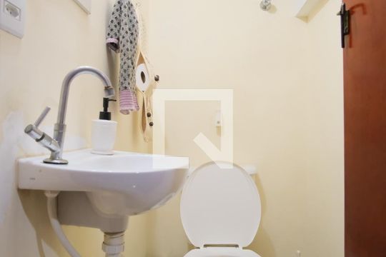 Lavabo de casa de condomínio à venda com 2 quartos, 70m² em Vila Esperança, São Paulo