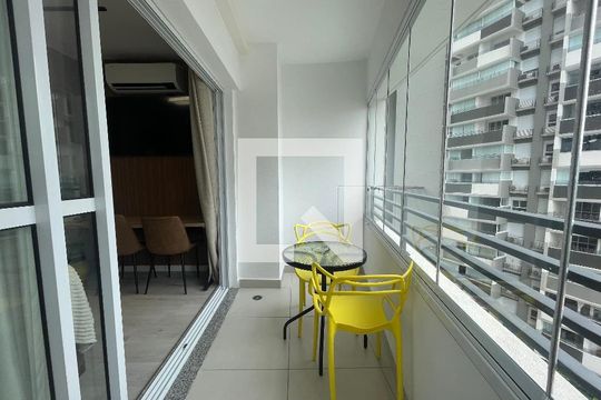 Varanda de kitnet/studio à venda com 1 quarto, 25520m² em Butantã, São Paulo