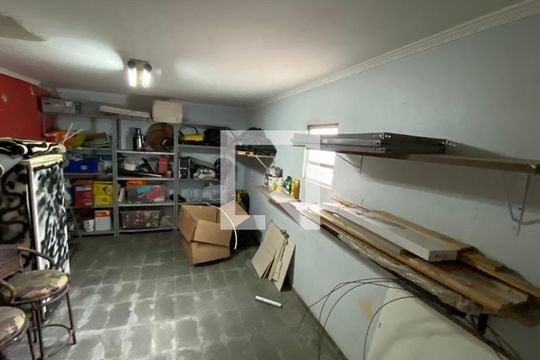Porão de casa à venda com 3 quartos, 230m² em Vila Camilópolis, Santo André