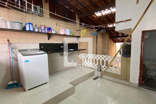 Área de Serviço de casa à venda com 3 quartos, 230m² em Vila Camilópolis, Santo André