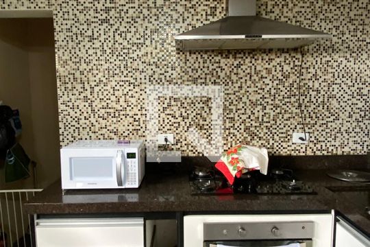 Cozinha de casa à venda com 3 quartos, 230m² em Vila Camilópolis, Santo André