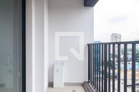 Varanda  de kitnet/studio à venda com 0 quarto, 23m² em Santo Amaro, São Paulo