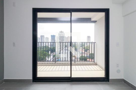 Varanda  de kitnet/studio à venda com 0 quarto, 23m² em Santo Amaro, São Paulo