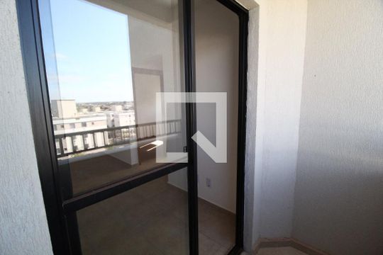 Sacada de apartamento para alugar com 2 quartos, 55m² em Shopping Park, Uberlândia