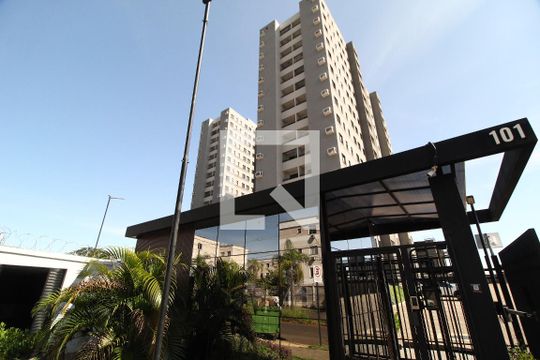 Fachada de apartamento para alugar com 2 quartos, 55m² em Shopping Park, Uberlândia