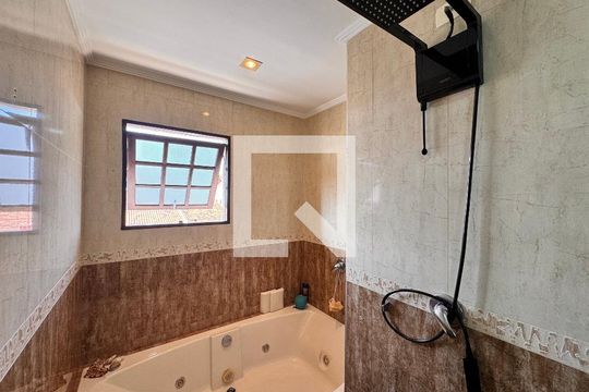 Banheiro da Suíte de apartamento para alugar com 2 quartos, 202m² em Jardim Las Vegas, Santo André