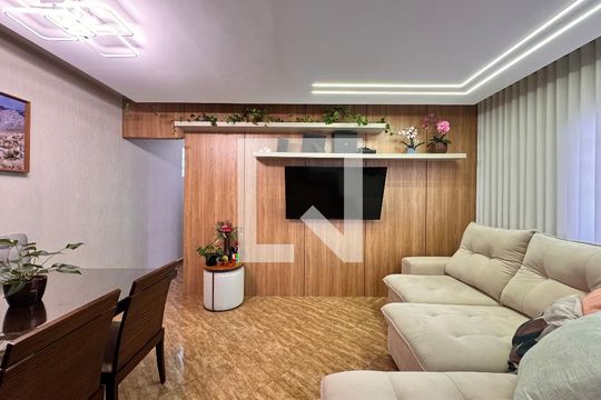 Sala de apartamento à venda com 2 quartos, 202m² em Jardim Las Vegas, Santo André