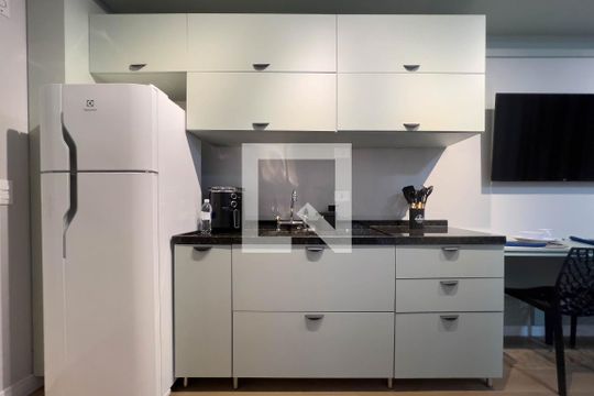Cozinha de kitnet/studio para alugar com 1 quarto, 21m² em Ipiranga, São Paulo