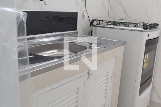 Cozinha de kitnet/studio para alugar com 1 quarto, 31m² em Jardim Paulista, São Paulo