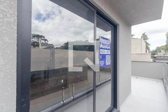 Plaquinha de casa de condomínio para alugar com 3 quartos, 200m² em Santa Felicidade, Curitiba
