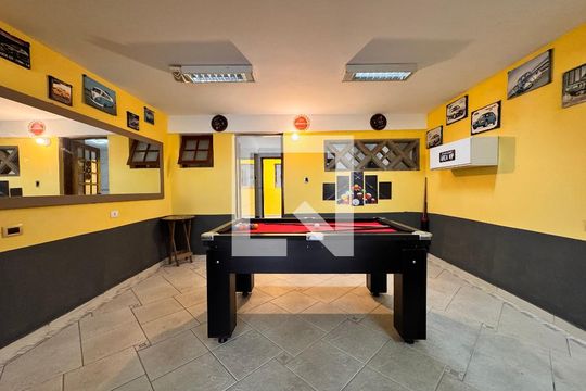 Garagem de casa à venda com 4 quartos, 241m² em Jardim Las Vegas, Santo André