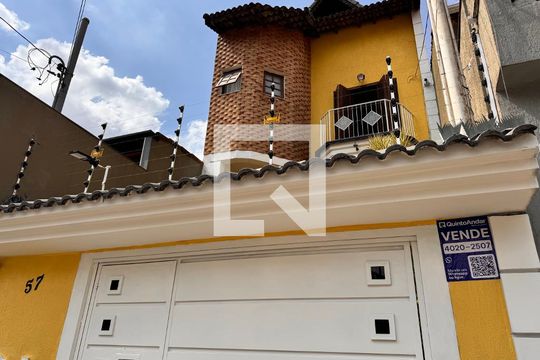 Fachada + plaquinha de casa à venda com 4 quartos, 241m² em Jardim Las Vegas, Santo André