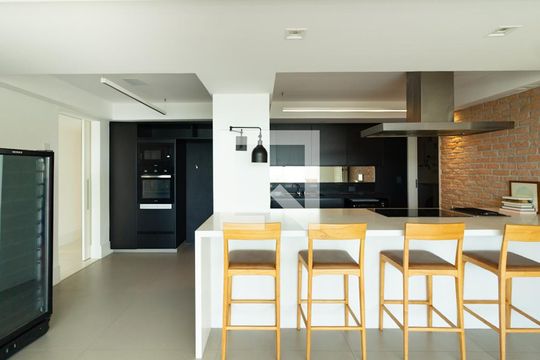 Cozinha de apartamento para alugar com 3 quartos, 220m² em Botafogo, Rio de Janeiro
