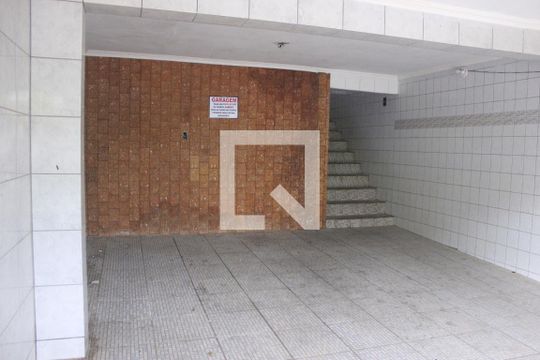Garagem de casa para alugar com 2 quartos, 110m² em Jardim Rosa de Franca, Guarulhos