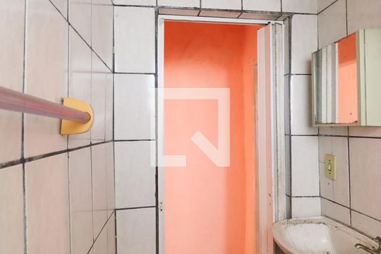 Banheiro  de casa à venda com 3 quartos, 153m² em Parque Edu Chaves, São Paulo